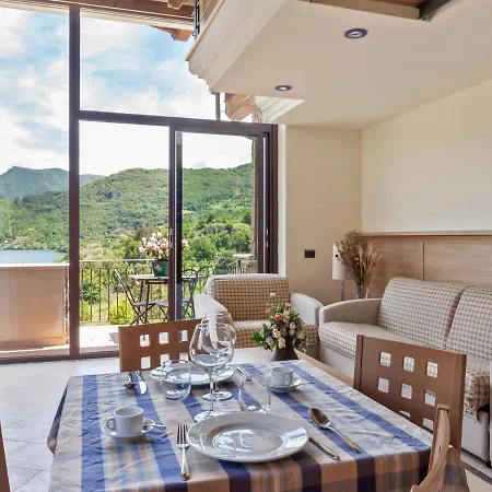 Lavish Holiday In Near Lago Di
