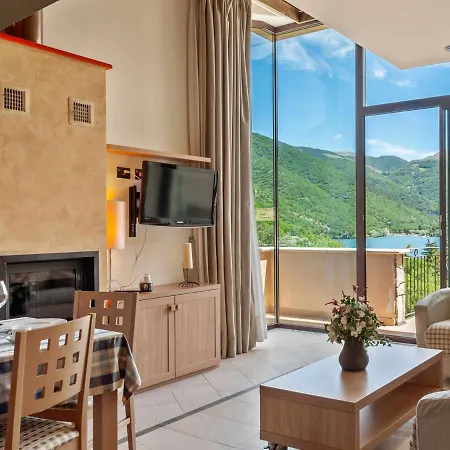 Lavish Holiday In Near Lago Di بيت للعطل سكانو