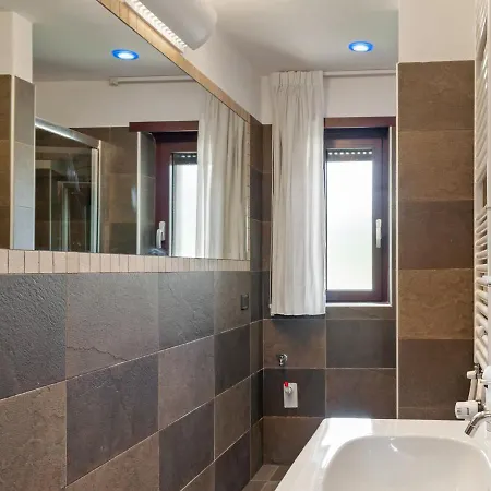 Lavish Holiday In Near Lago Di *
