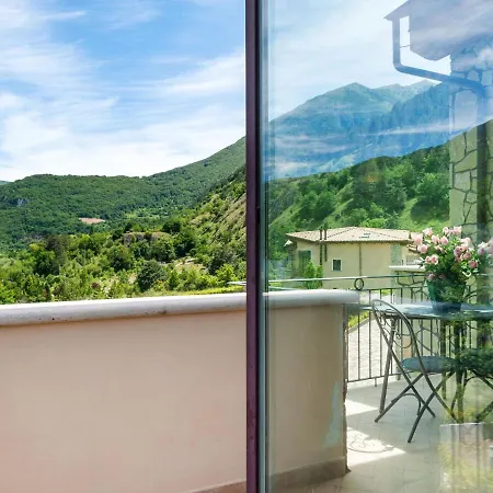 Lavish Holiday In Near Lago Di بيت للعطل *