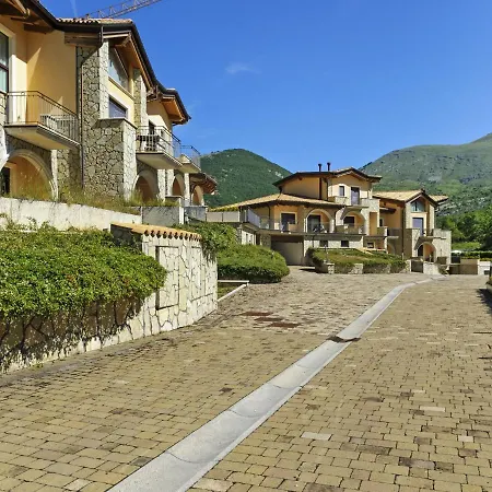 بيت للعطل Lavish Holiday In Near Lago Di *